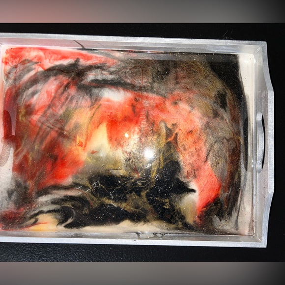 This is an all handmade wall decor with a matching tray very cute and stylish - Picture 3 of 5